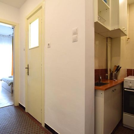 Resedinta Lui Calin - Calea Victoriei Near Royal Palace Букурещ Екстериор снимка