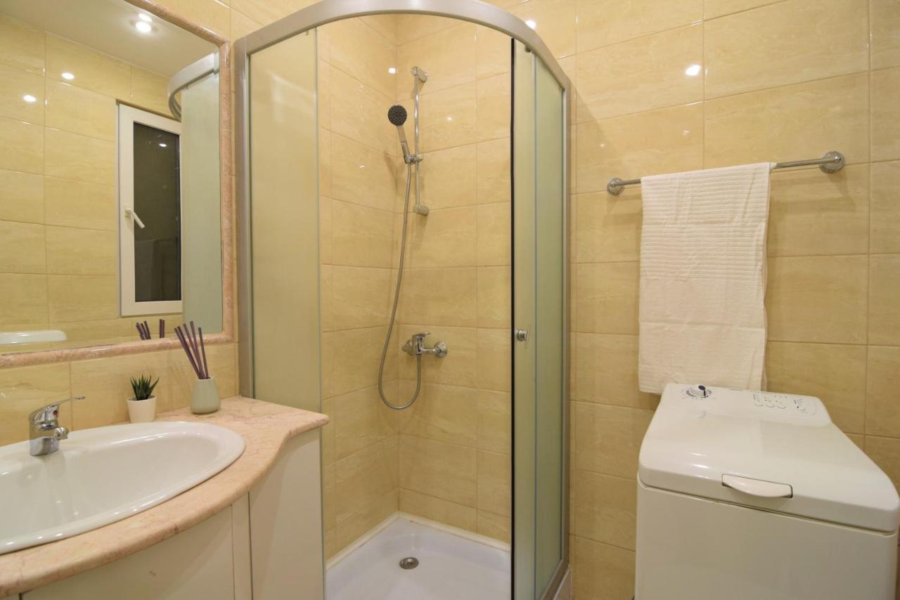 Resedinta Lui Calin - Calea Victoriei Near Royal Palace Букурещ Екстериор снимка